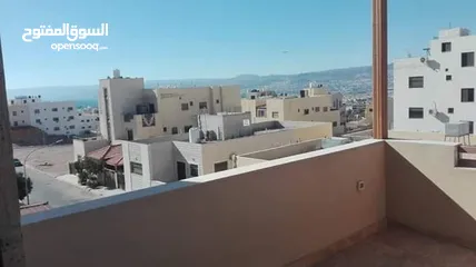  2 شقة رائعة مفروشة للايجار السنوي بالعقبة اطلالة بحرية، ،بالتاسعة أهالي مكونة من غرفة نوم وصالة كبيرة