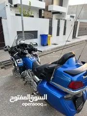  4 Honda goldwing