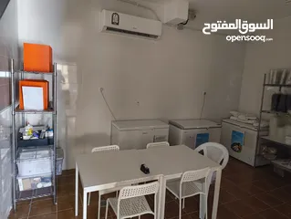  4 مطبخ مطعم كامل للبيع بمشتملاته