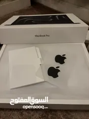  5 Macbook Pro Black