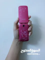  5 هواتف نوكيا  ثقيلة فلندي اصلية مع شاحن اصلي
