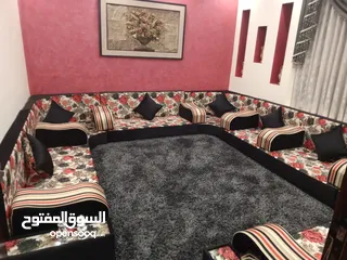  5 غرفة جلوس للبيع استعمال بسيط جدا بحالة ممتازة كلها تفصيل وتتحمل الضغط وكأنها جديدة