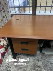  2 مكتب دراسة بحالك جيدة جدا