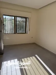  6 شقة صغيرة غرفتين الجندويل خلف فندق لارسا من المالك