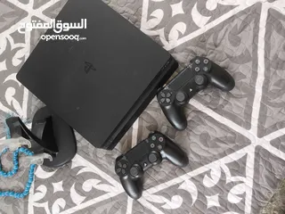  1 بلايستيشن 4 سلم وكالة مع ايتين اصليات وفيفا 24
