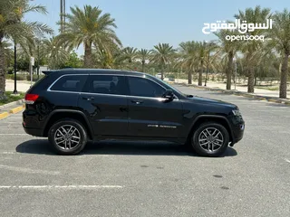  3 Jeep Grand Cherokee Lerado 2019 (Black)