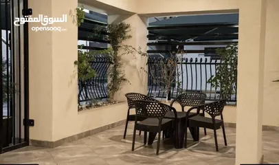  3 شقة للإيجار تشطيب حديت وفي عمارة متكامله الخدمات ، الفرناج بالقرب من جامعة ناصر