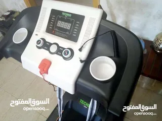 2 تريد ميل جهاز المشي بنظام الطوي الهيدروليكي شامل التوصيل والتركيب داخل عمان
