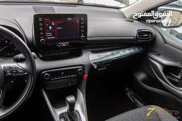  12 Toyota yaris hybrid 2022 hatchback   السيارة وارد المانيا و قطعت مسافة 47,000 كم فقط