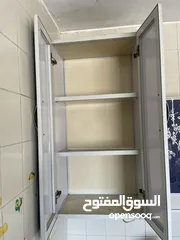  3 مطبخ الموضح بالصورة كامل بأغراضو للبيع