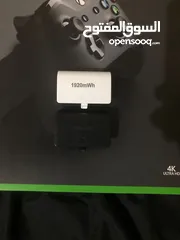  5 اكس بوكس ون اكس مستعمل نضيف مع يد اضافية للبيع ‏Xbox one x used with extra controller for sale