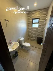  22 شقه ارضيه مع تراس مفروشه لايجار للعائلات فقد
