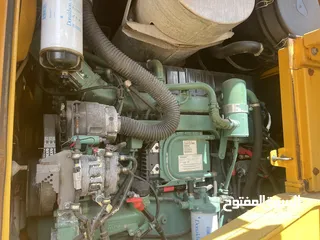  7 جرافات عدد 2  Volvo F180 +Volvo E180