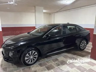  2 هونشي Hongqi eqm5 2024 من الوكالة ممشى 8000