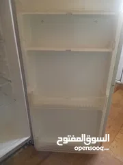  2 ثلاجة توشيبا تبريد هواء وليس ثلج نظيفة للبيع ب 70 دينار قابل للتفاوض