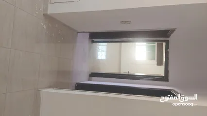  6 شقق ثلاث غرف نوم للايجار
