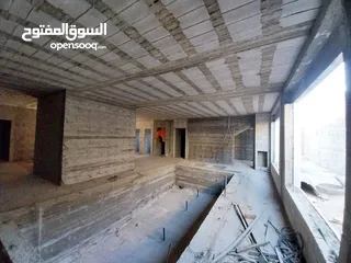  18 فيلا قيد الإنشاء للبيع من المالك مباشرة
