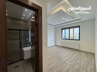  22 شقة دوبليكس مع روف مميز مشاحة الشقة 283م وروف 90م مرخص