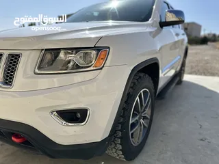  6 جيب جراند شيروكي