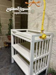  1 طاوله تغير حفاضات من IKEA جديده بالكامل