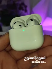  6 سماعة بتنسيك همومك اكتشف قوة الأداء مع سماعات AirPods 4.. الجيل الرابع والاحدث من سماعات ايربودز