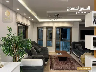 10 شقة مميزة  بإطلالة رائعة وموقع ممتاز مفروشة بالكامل وبتطشيب شخصي جديد وعمارة جديدة