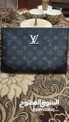  2 LOUIS VUITTON