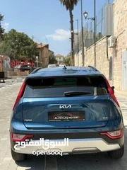  5 كيا نيرو 2022.بنزين وكهريا .الخليل او رام لله .فل عدا فتحه .بحاله ممتازه فحص نخب .مستورد
