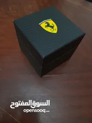  6 ساعة Ferrari اصلية جديدة لم تستخدم