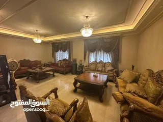  9 فيلا فارغه شبه مستقله للايجار ـ