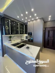  3 شقه استثمارية  للبيع او للايجار مفروش في الخامس - ref : 14676