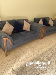  1 طقم كنب تركي تسع مقاعد جميل جداً و ثقيل خشب زان مستعمل استعمال خفيف