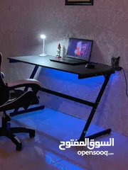  2 مكتب جيمنج مزود مزود اضاءة RGB ملونه مع رموت تحكم عرض لمدة اسبوع فقط  بسعر 38دينار شامل التوصيل