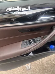  6 سياره BMW 530e