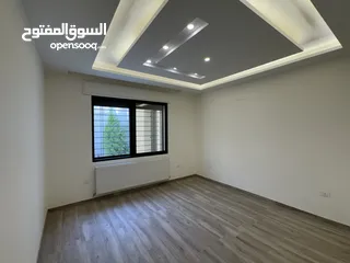  9 شقة طابق شبه ارضي مساحة 231م + حديقه 255م بتشطيبات مميزة - حي الصحابة - رجم عميش - رمضان للاسكان