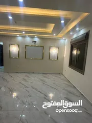  10 شقة فاخرة 145m للبيع في ارقى مناطق اربد  الحي الشرقي...حي الروضه