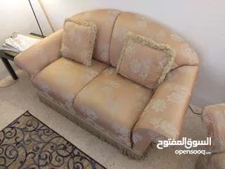  1 عفش بيت مستخدم للبيع .. بحاله جيده جدا....جبل عمان الدوار الثاني