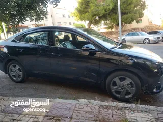 4 سيارة هونداي اكسنت للبيع