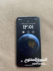  6 جهاز آيفون 11 عادي لون ابيضّ ولا نقر بحاله الوكاله وارد شرق اوسط