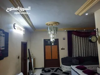  11 طابق ارضي للبيع مع حديقة