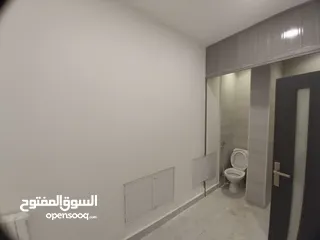  3 شقة غير مفروشة للإيجار 200م2 ( Property 19443 )-174977282