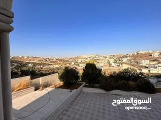  13 بيت مستقل ڤيلا جانبية مميزة للبيع في بني نعيم قضاء الخليل وعليه اطلالة جميلة جدا وفي منطقة مرتفعة