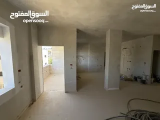  6 شقة أرضية بإطلالة مفتوحة وتشطيب مؤسس — فرصة لتصميم لمساتك الخاصة!