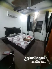  8 شقة للبيع عاشرة شرقي  طابق ارضي شارع الكويت 80متر