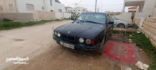  1 BMW E34 للبدل راس براس ع اي سياره اوتوماتيك مرخصه ونظيفه