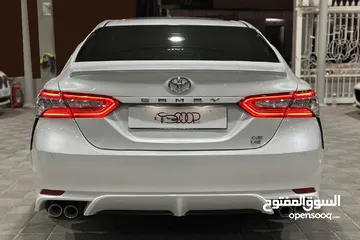  11 Camry SE V6