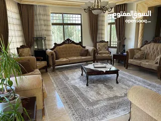  4 طقم كنب 12 مقعد مستعمل بحالة جيدة جداً