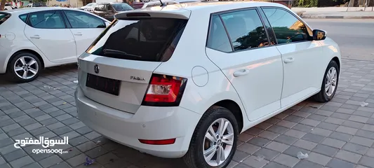  6 سكودا فابيا جير عادي
