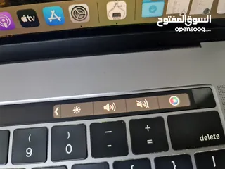  4 Apple MacBook Pro 2018 بحال الوكالة