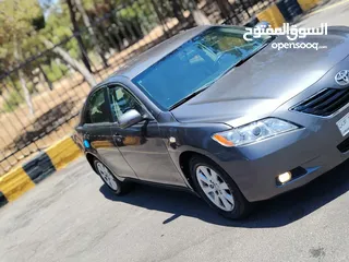  3 تويوتا كامري 2008 بنزين أصلي السيارة نخب لا ينقصها شيء خلفي جيد بسعر 5500 دينار ترخيص سنه كامله دهان